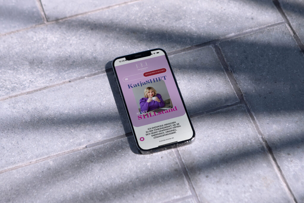 Website Katja Bruhnke-Kircher – mobile Ansicht auf dem Smartphone